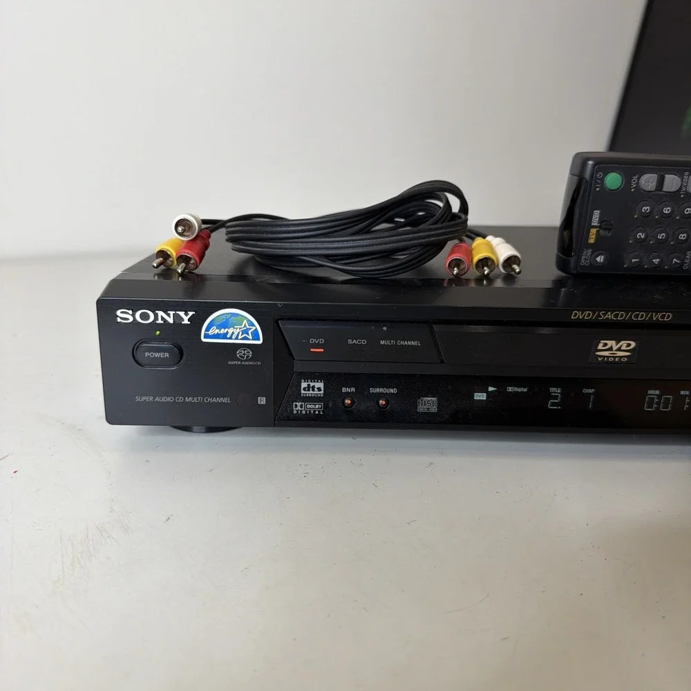 Sony DVP-NS500V DVD / SACD / CD/ VCD Player w/Remote
